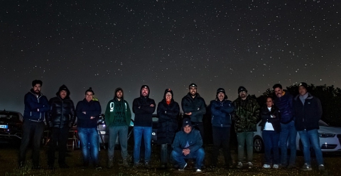 Si muovono di notte, al buio e in altura, allo scopo di "rimirar le stelle": sono gli astrofili pugliesi 